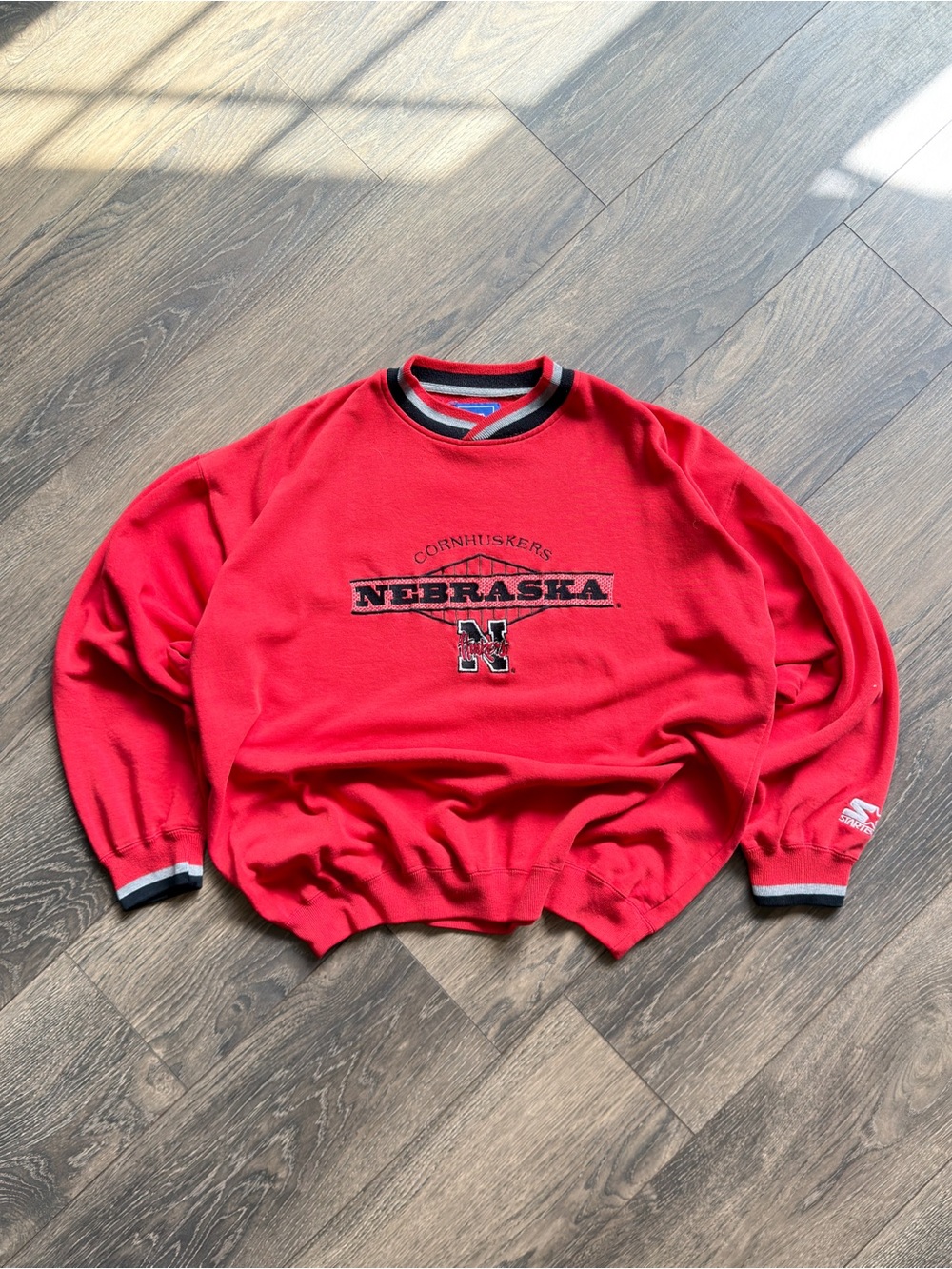 Starter Nebraska Cornhuskers Men’s XL Sweatshirt Embroidered Red Vintage 90s